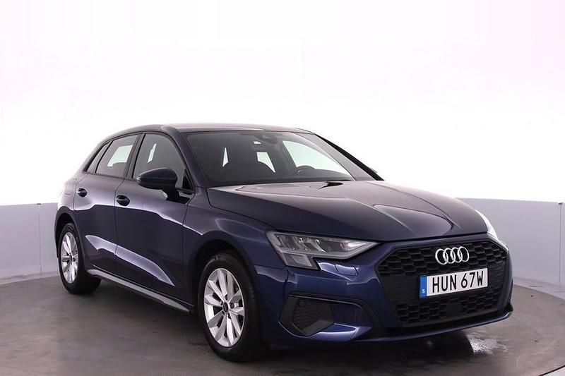 Blå Begagnad 2022 Audi A3 Proline Halvkombi | 229 000 kr (Marknadspris) - Bild 1/4