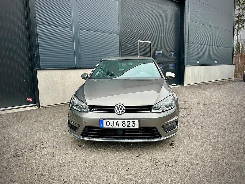 Begagnad VW Golf VII GT 150 HK (110 kW) 2016 Grå Halvkombi