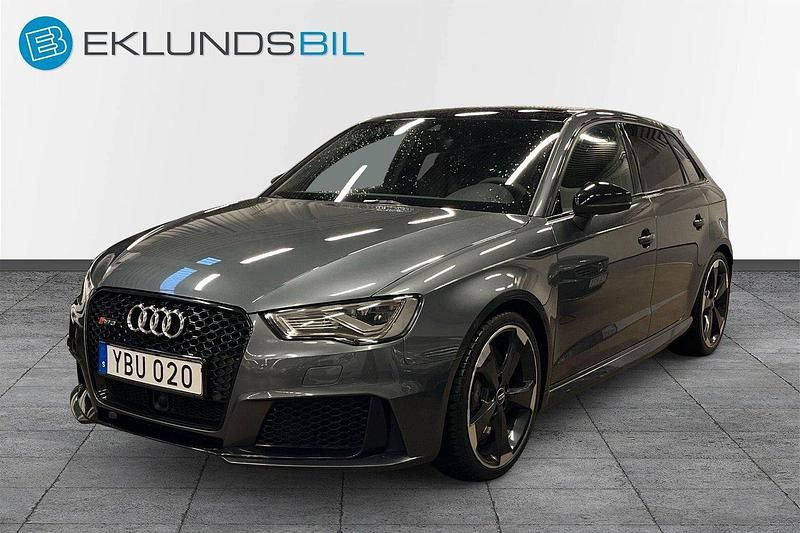 Grå Begagnad 2016 Audi RS3 Sportback Halvkombi | 379 900 kr (Marknadspris) - Bild 1/4