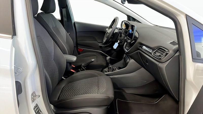 Begagnad Ford Fiesta 95 HK (69 kW) 2023 Vit Halvkombi