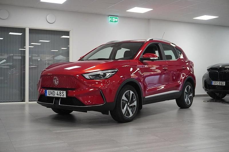 Röd Begagnad 2021 MG ZS Luxury SUV | 229 900 kr (Superpris) - Bild 1/4