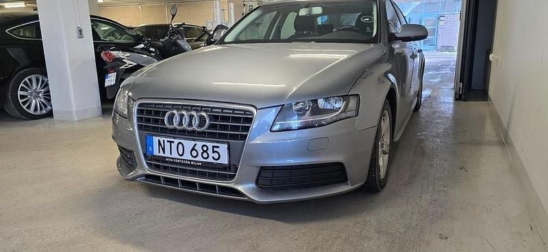 Begagnad Audi A4 160 HK (117 kW) 2012 Grå Sedan