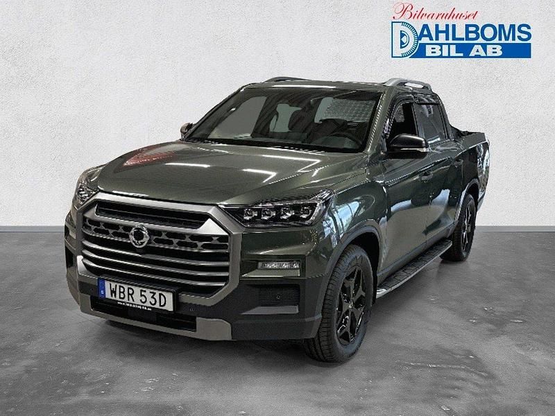 Grön Ny 2024 Ssangyong Musso Sedan | 675 625 kr - Bild 1/4