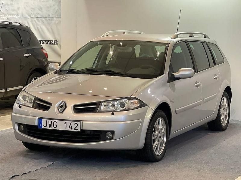 Silver Begagnad 2009 Renault Mégane GrandTour Kombi | 29 900 kr (Bra pris) - Bild 1/4