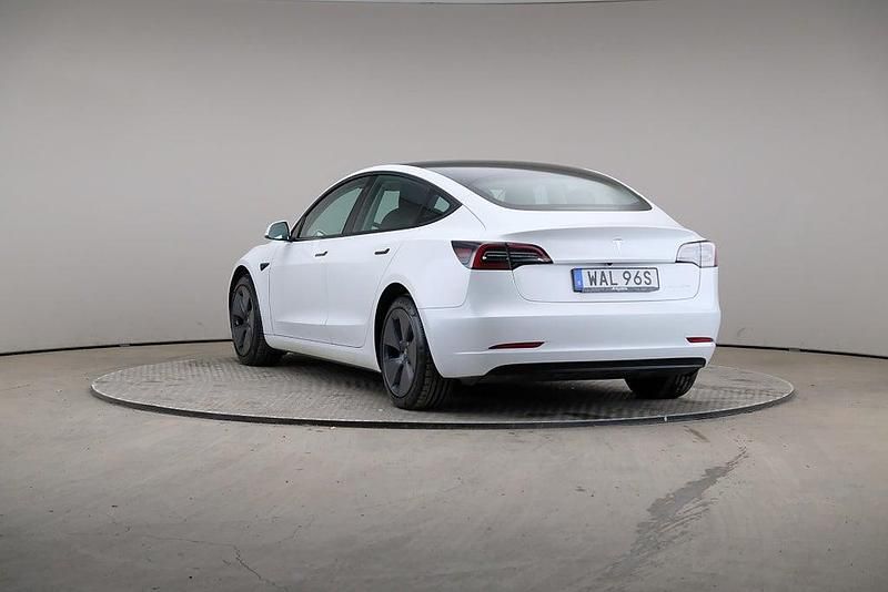 Begagnad Tesla Model 3 323 kW (440 HK) 2023 Vit Sedan