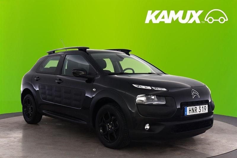 Svart Begagnad 2015 Citroën C4 Cactus PureTech Halvkombi | 78 600 kr (Bra pris) - Bild 1/4