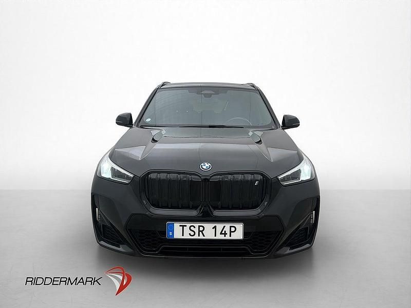 Begagnad BMW iX1 M Sport 230 kW (313 HK) 2022 Svart SUV
