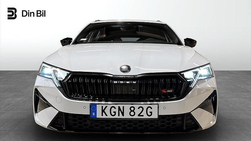 Begagnad Skoda Octavia RS 265 HK (194 kW) 2025 Vit Kombi