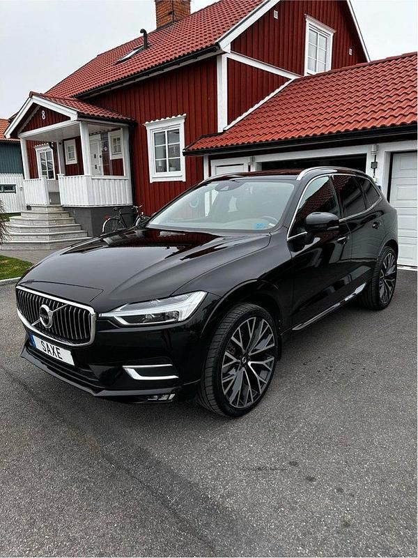 Svart Begagnad 2018 Volvo XC60 Inscription SUV | 315 000 kr (Bra pris) - Bild 1/4