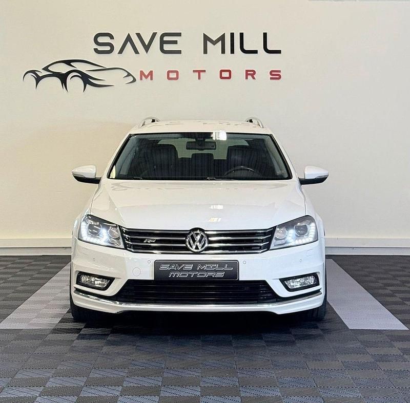 Vit Begagnad 2014 VW Passat R-line Kombi | 119 900 kr (Lite dyr) - Bild 1/4