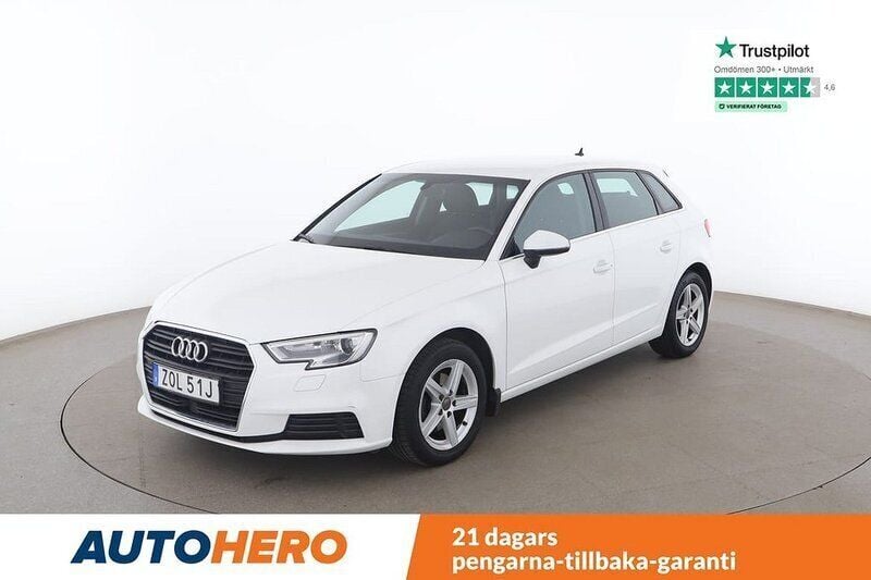 Vit Begagnad 2019 Audi A3 Sportback Proline Halvkombi | 198 000 kr (Marknadspris) - Bild 1/4