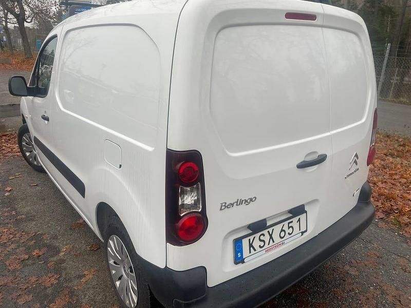 Begagnad Citroën Berlingo 49 kW (67 HK) 2017 Minibuss