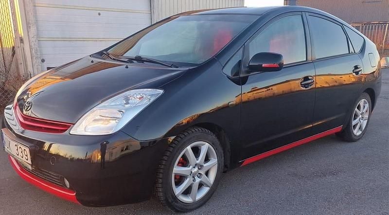 Begagnad 2005 Toyota Prius Halvkombi | 59 000 kr (Marknadspris) - Bild 1/4