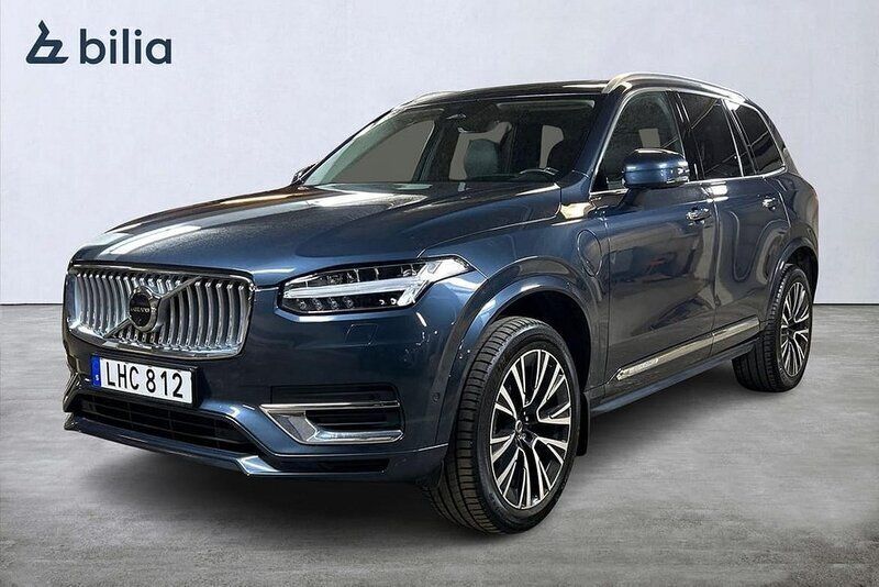 Mörkblå Begagnad 2022 Volvo XC90 Ultimate SUV | 679 900 kr (Marknadspris) - Bild 1/3