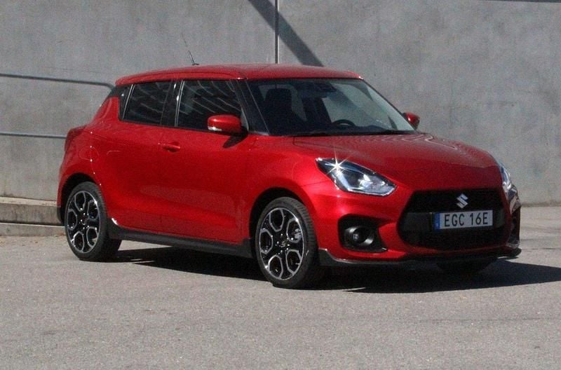 Röd Begagnad 2022 Suzuki Swift Sport Halvkombi | 229 500 kr (Dyr) - Bild 1/4