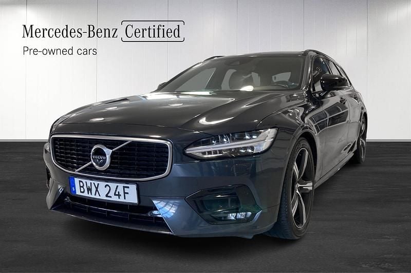 Grå (grey) Begagnad 2020 Volvo V90 R-Design Kombi | 314 900 kr (Marknadspris) - Bild 1/4