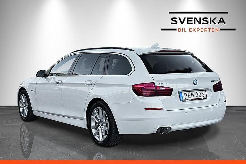 Begagnad BMW 520 Comfort Edition 190 HK (139 kW) 2017 Vit Kombi