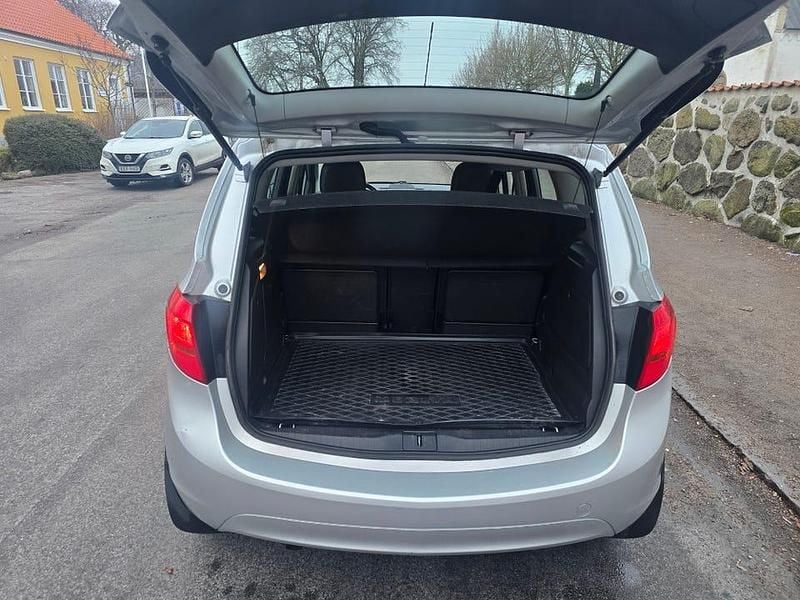 Begagnad Opel Meriva 120 HK (88 kW) 2014 Minibuss