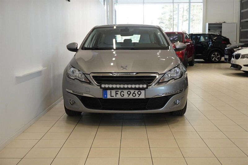 Begagnad Peugeot 308 Active 131 HK (96 kW) 2015 Okänd Kombi