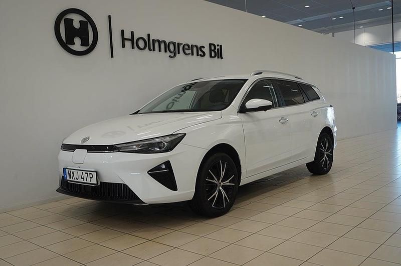Dover white Begagnad 2022 MG MG5 EV Kombi | 204 900 kr (Marknadspris) - Bild 1/4