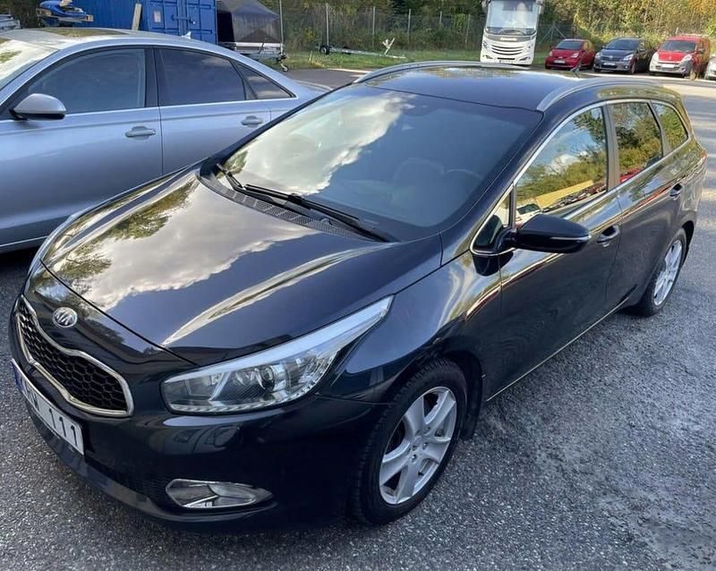 Begagnad 2013 Kia Ceed Sportswagon Kombi | 59 900 kr (Marknadspris) - Bild 1/4