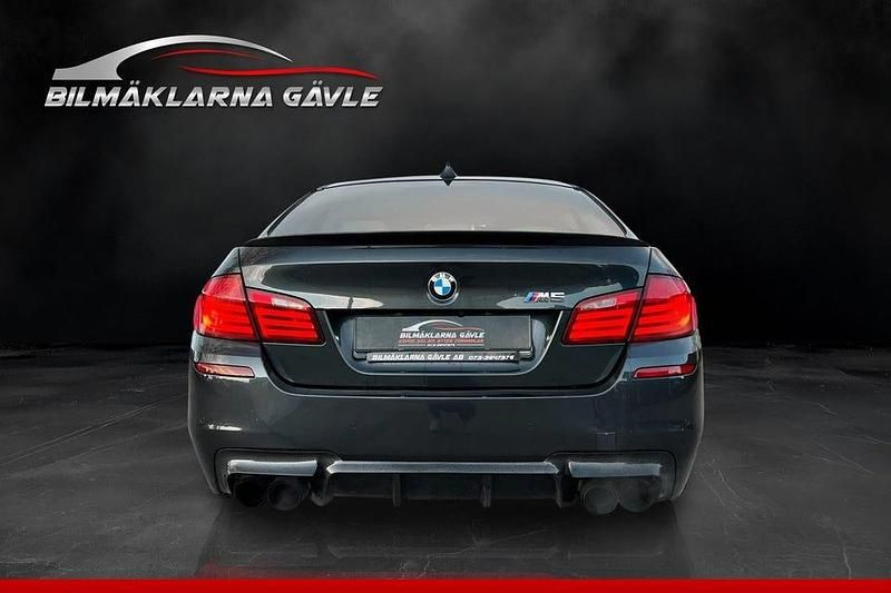 Begagnad BMW M5 Shadowline 560 HK (411 kW) 2012 Mörkgrå Sedan