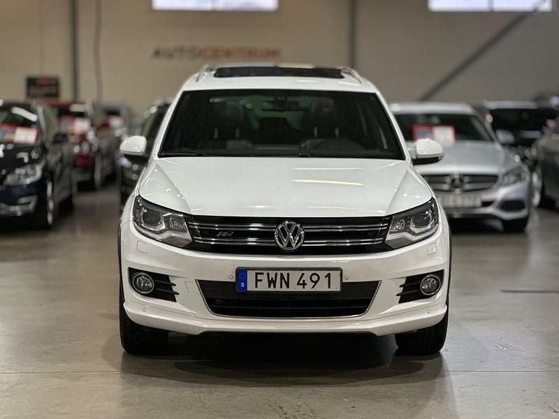 Begagnad VW Tiguan R-line 177 HK (130 kW) 2015 Vit SUV
