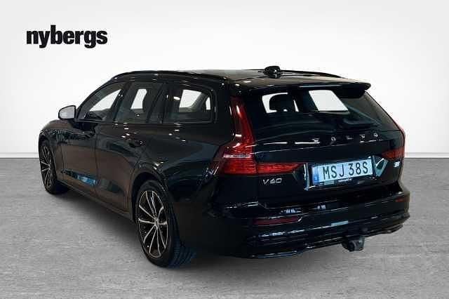 Begagnad Volvo V60 252 HK (185 kW) 2023 Svart Kombi