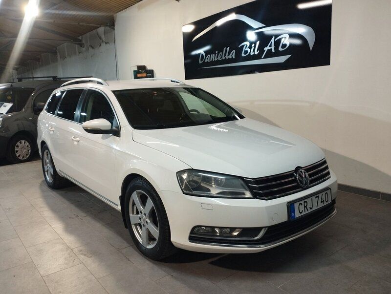 Vit Begagnad 2012 VW Passat GT Kombi | 64 900 kr (Marknadspris) - Bild 1/4