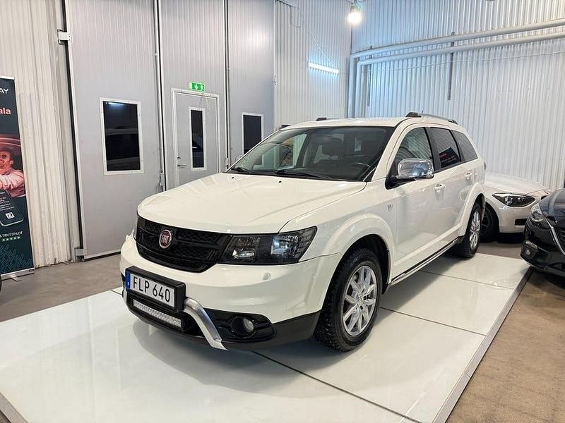 Begagnad Fiat Freemont 170 HK (125 kW) 2015 Vit SUV