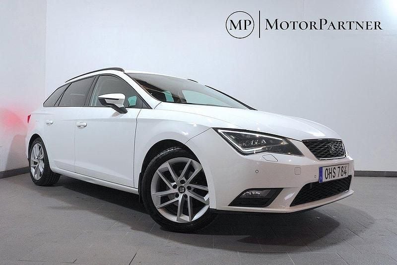 Vit Begagnad 2016 Seat Leon ST 4Drive Kombi | 74 900 kr (Marknadspris) - Bild 1/4