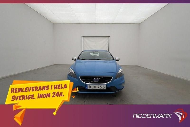Begagnad Volvo V40 R-Design 116 HK (85 kW) 2014 Blå Halvkombi