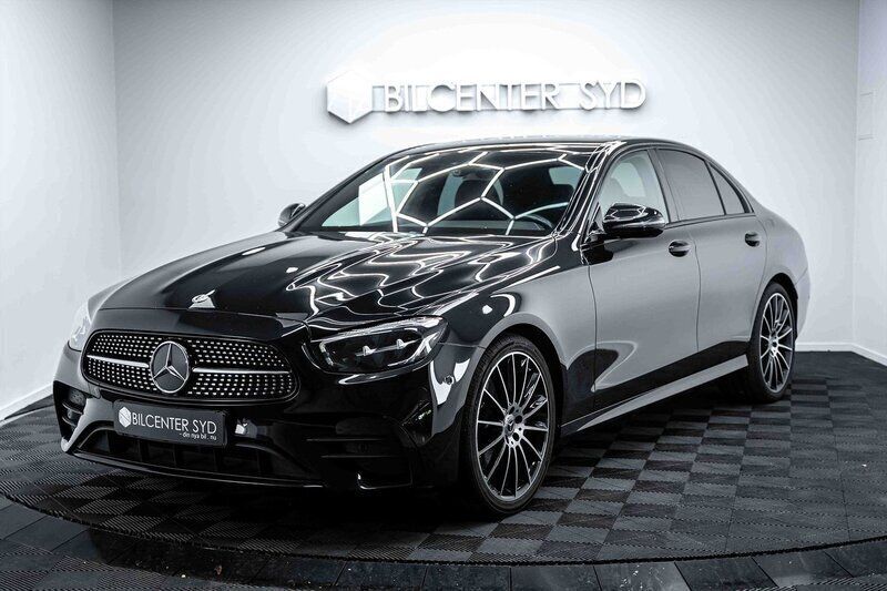Svart Begagnad 2021 Mercedes E220 AMG line Sedan | 409 900 kr (Dyr) - Bild 1/4