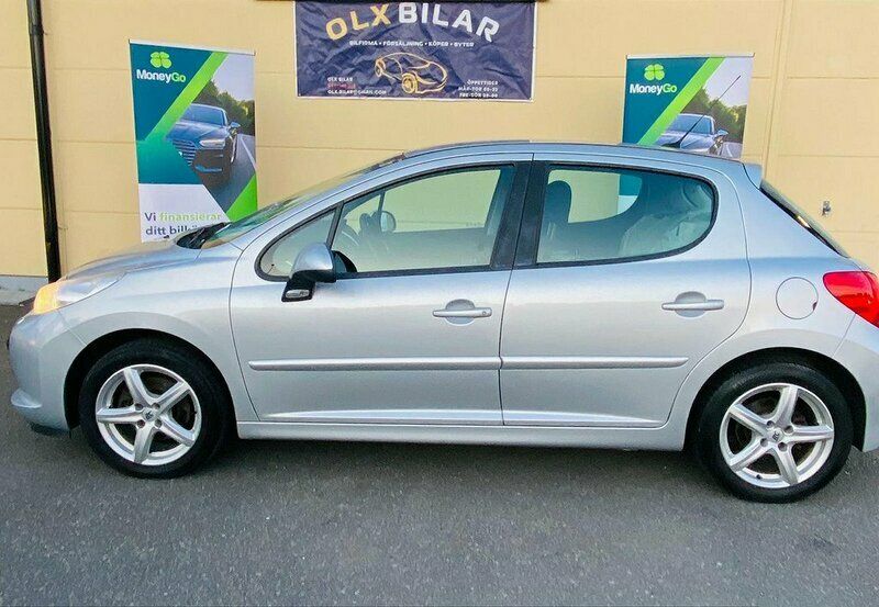 Begagnad Peugeot 207 120 HK (88 kW) 2007 Ljusgrå Halvkombi