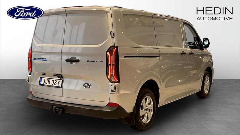 Begagnad Ford E-Transit Trend 160 kW (218 HK) 2024 Grå Van