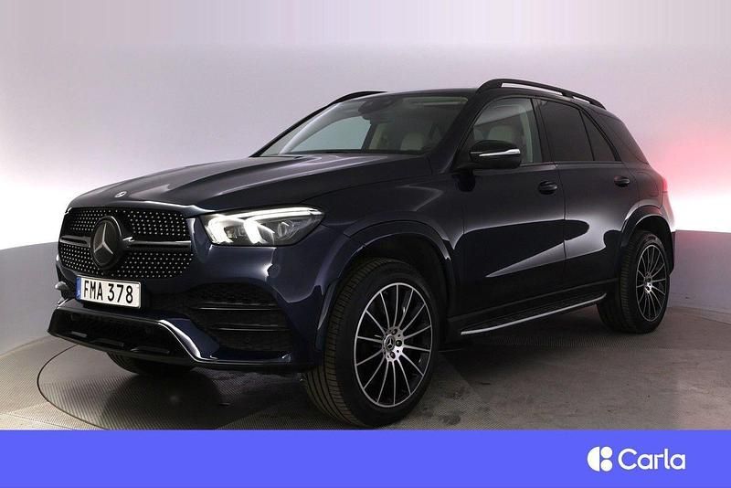 Mörkblå Begagnad 2020 Mercedes GLE350 AMG SUV | 649 900 kr - Bild 1/4