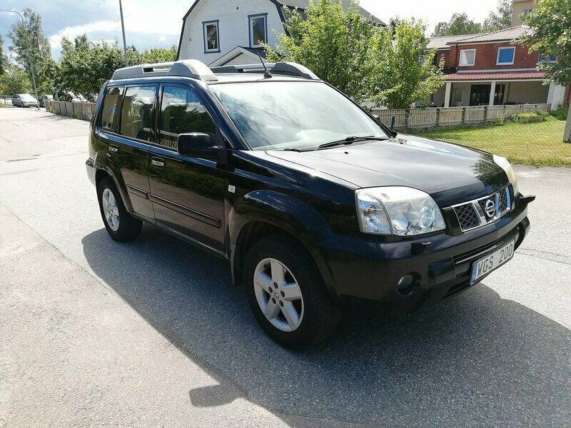 Begagnad Nissan X-Trail 165 HK (121 kW) 2004 Svart SUV