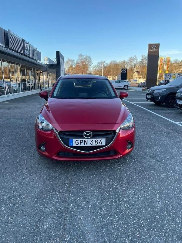 Begagnad 2015 Mazda 2 Halvkombi | 73 900 kr (Bra pris) - Bild 1/4