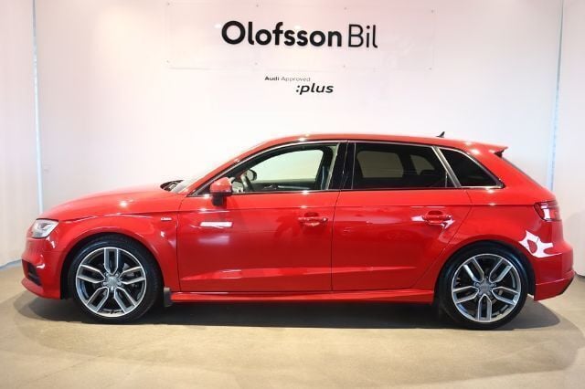 Röd Begagnad 2019 Audi A3 S-Line | 219 900 kr (Bra pris) - Bild 1/3