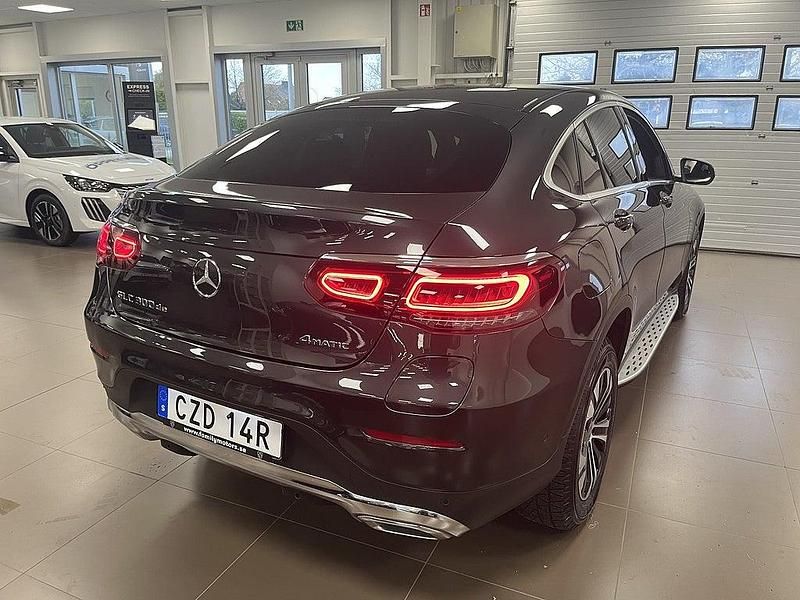 Begagnad Mercedes GLC300e 306 HK (225 kW) 2020 Grå Sportkupé