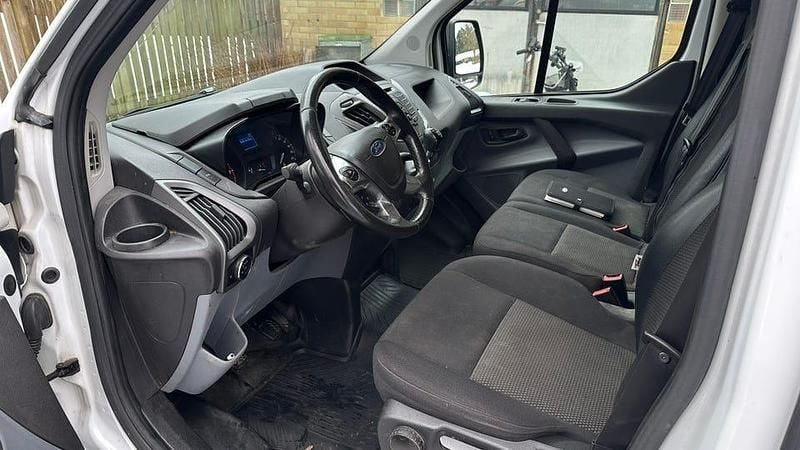 Begagnad Ford Transit Custom 105 HK (77 kW) 2017 Minibuss