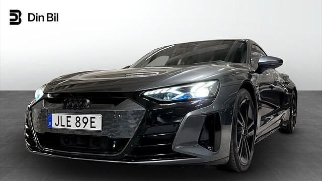 Grå Begagnad 2024 Audi e-tron GT quattro Advanced Sedan | 849 000 kr (Bra pris) - Bild 1/4