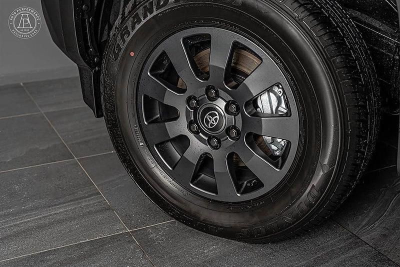 Ny Toyota Land Cruiser 204 HK (150 kW) 2025 Brun