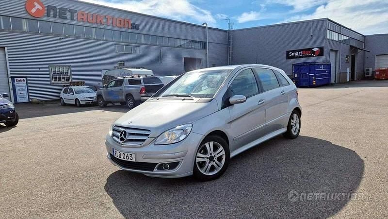 Silver Begagnad 2008 Mercedes B180 Minibuss | 65 000 kr (Marknadspris) - Bild 1/4