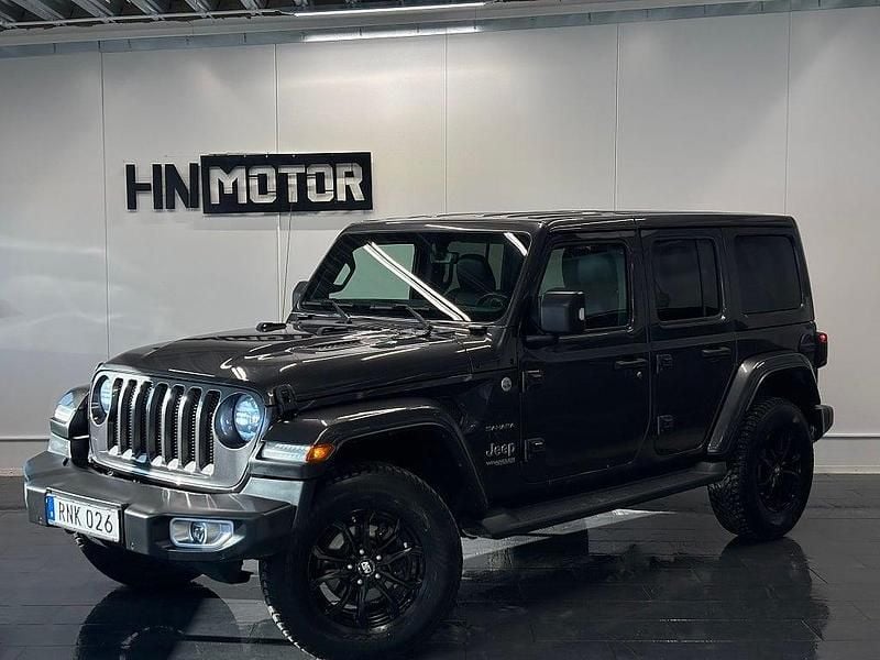 Begagnad Jeep Wrangler Unlimited Sahara 272 HK (200 kW) 2018 Grå SUV