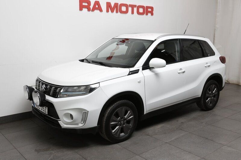 Vit Begagnad 2021 Suzuki Vitara SUV | 218 900 kr (Lite dyr) - Bild 1/3