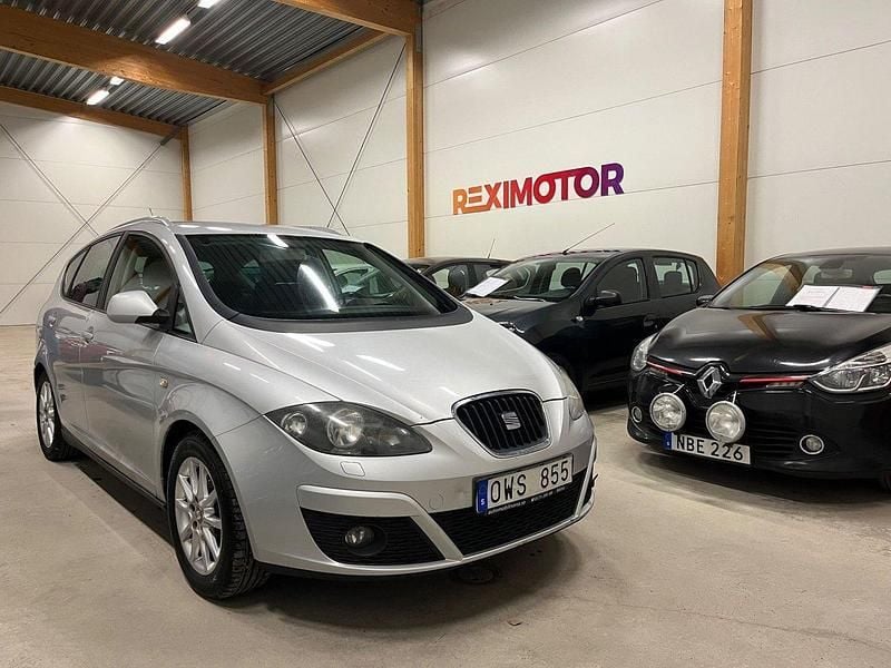 Silver Begagnad 2011 Seat Altea XL Minibuss | 39 900 kr (Marknadspris) - Bild 1/4
