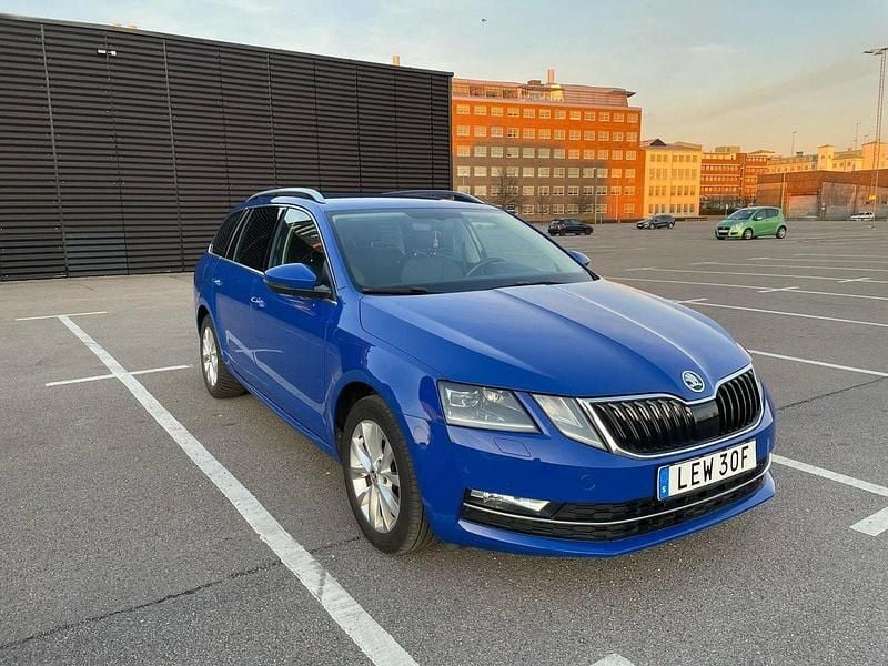 Svart Begagnad 2020 Skoda Octavia Style Kombi | 85 999 kr (Bra pris) - Bild 1/4