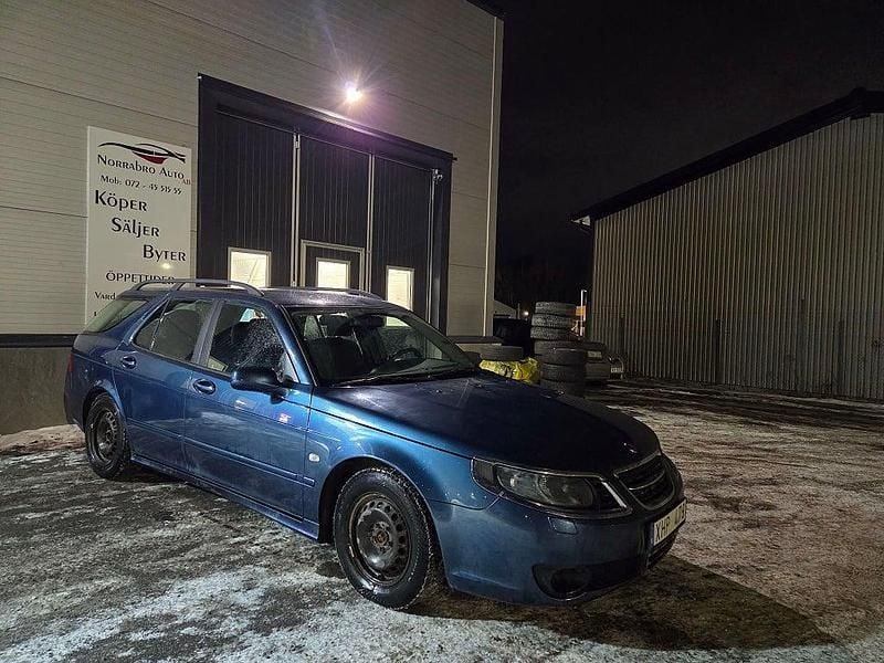 Blå Begagnad 2005 Saab 9-5 Linear Kombi | 29 900 kr (Marknadspris) - Bild 1/4