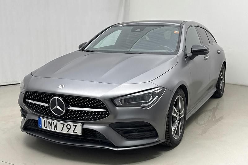 Grå Begagnad 2021 Mercedes CLA220 Shooting Brake AMG Kombi | 299 000 kr - Bild 1/4